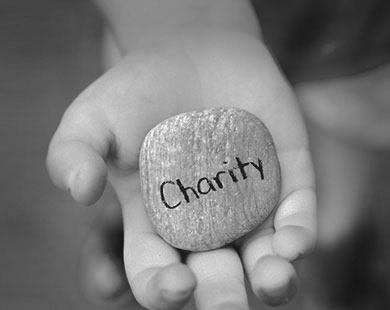 Was bedeutet Wohltätigkeit? Vorteile und Arten der Wohltätigkeit