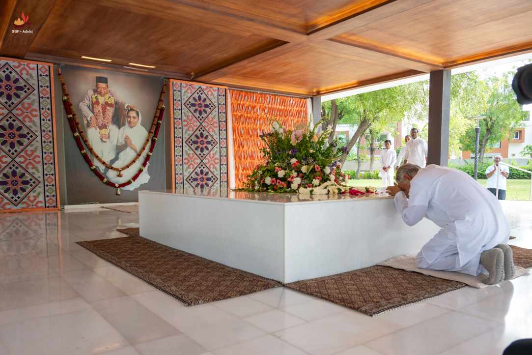 DadabhagwanPhotoGallary